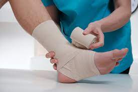 Feridas de origem vascular, arterial ou venosas, úlceras diabéticas e por insuficiência arterial.